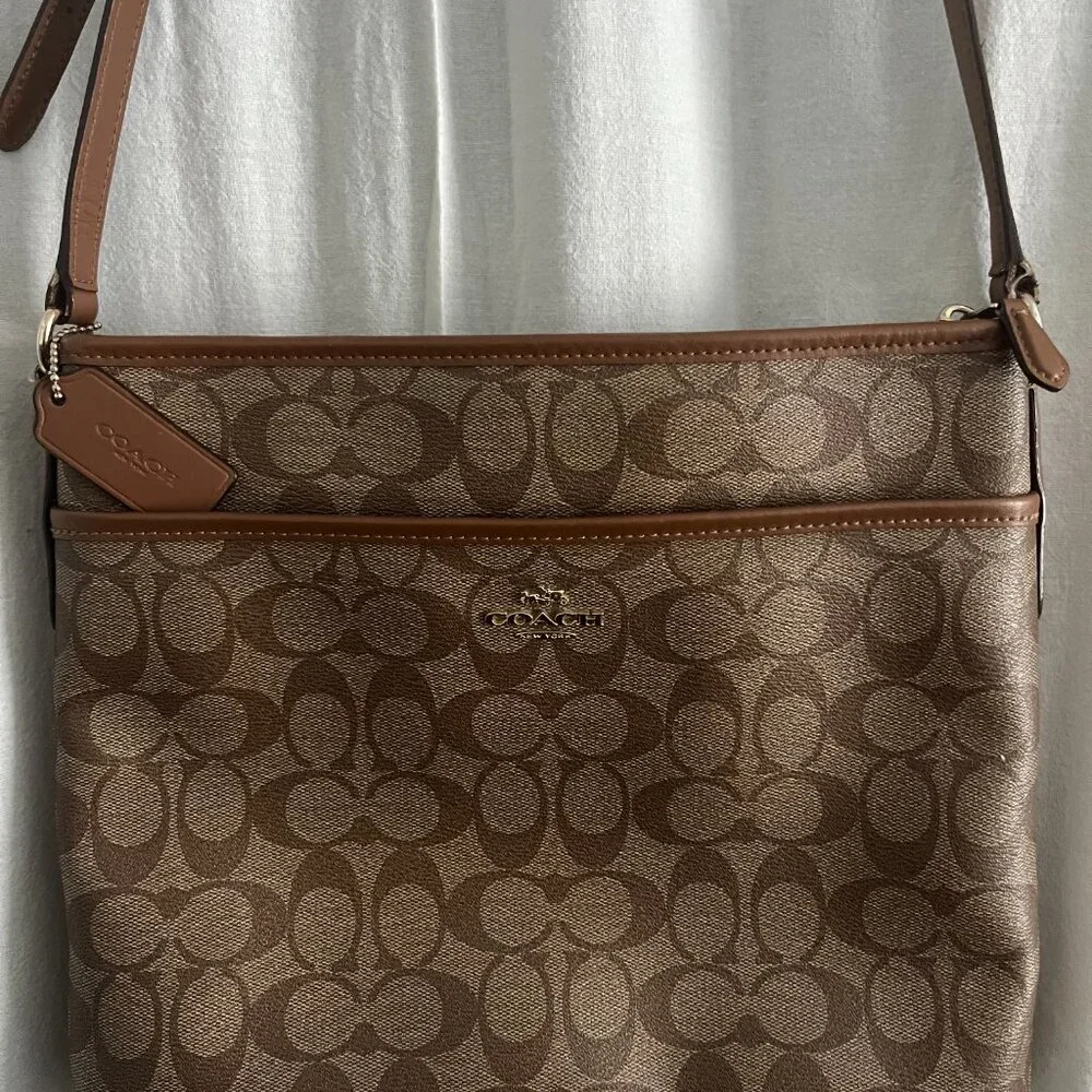 Coach Logo Bag - Picture 2 of 4